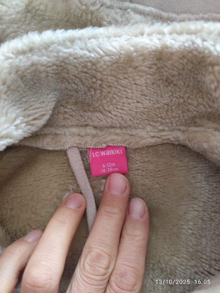 Düğmeli Nakışlı Kız Çocuk Kahverengi Mont - Görsel 4