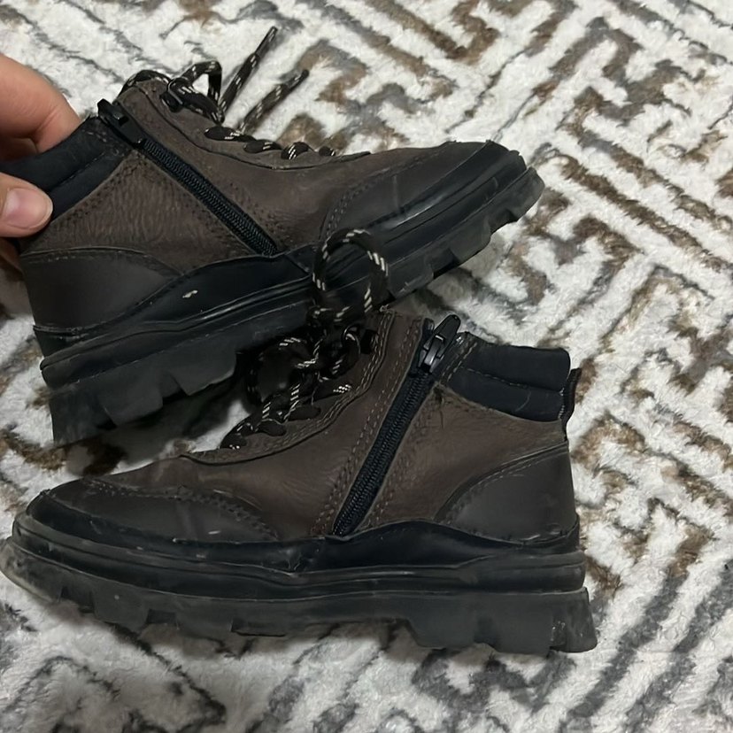 Erkek Çocuk Bot - Görsel 2