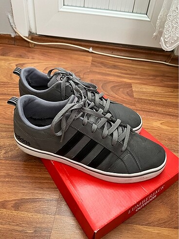 44 Beden gri Renk Adidas orjinal spor ayakkabı