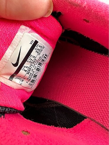 37,5 Beden Nike ayakkabı