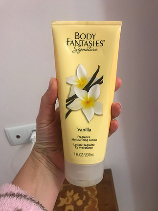 The Body Shop Body Fantasies Signature vanilla fragrance moistrizing lotion