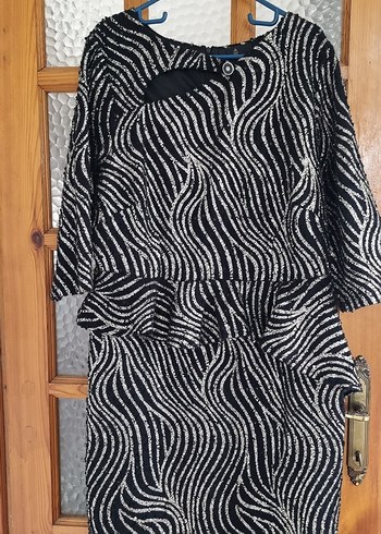 Zebra Desenli Uzun Kollu simli abiye elbise