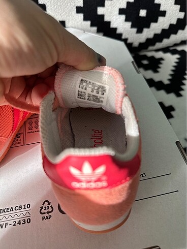 23 Beden Adidas spor ayakkabı