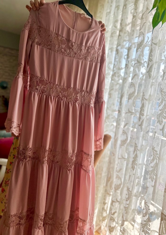 Pembe Bohem Nakışlı Uzun Elbise
Melike Tatar marka - Görsel 3