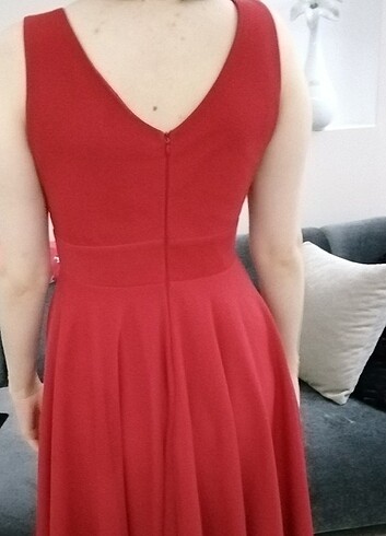 Tüllü Kırmızı Elbise