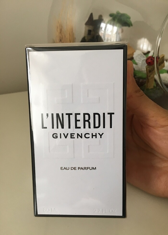 Gıvenchy parfüm - Görsel 4