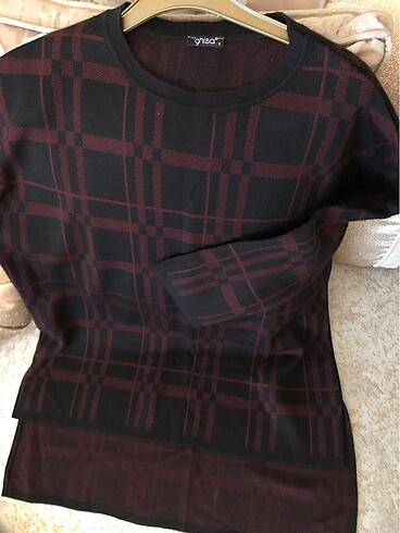 Ghisa etekli triko takım - Görsel 3