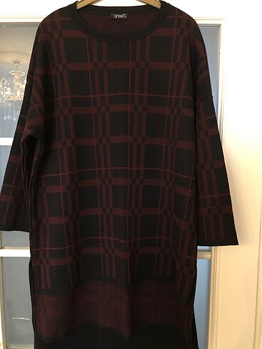 Ghisa etekli triko takım - Görsel 9