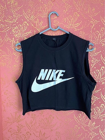 Nike crop