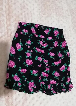 Bershka mini etek 
