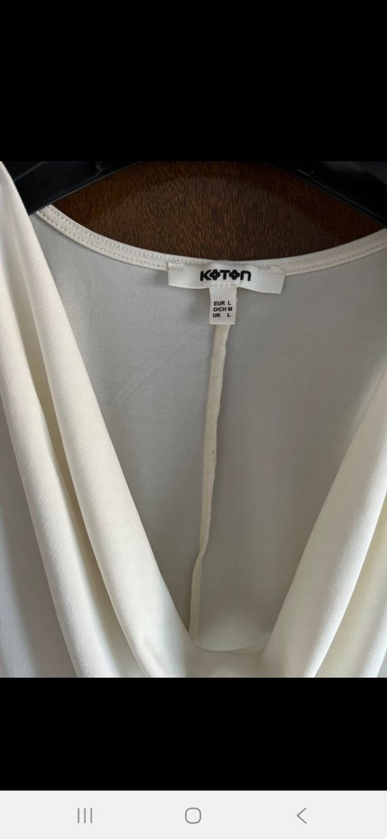 krem Drapeli V Yakalı Kolsuz Bluz - Görsel 2