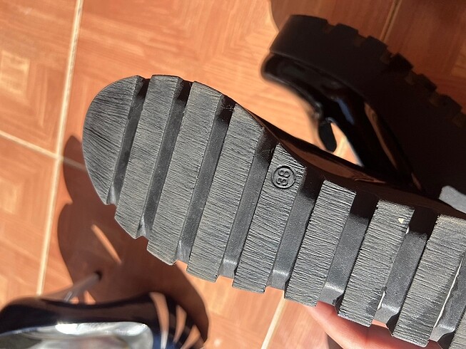 38 Beden siyah Renk Topuklu ayakkabı sandalet babet