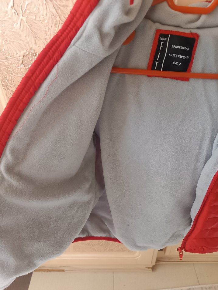 az kullanılmış erkek çocuk mont - Görsel 4