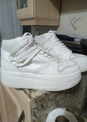 Beyaz Platform Topuklu Bağcıklı Kadın Spor Ayakkabı - Görsel 3