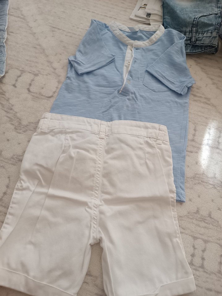 Düğmeli Beyaz Keten Erkek Çocuk Pantolonu ve t-shirt - Görsel 4