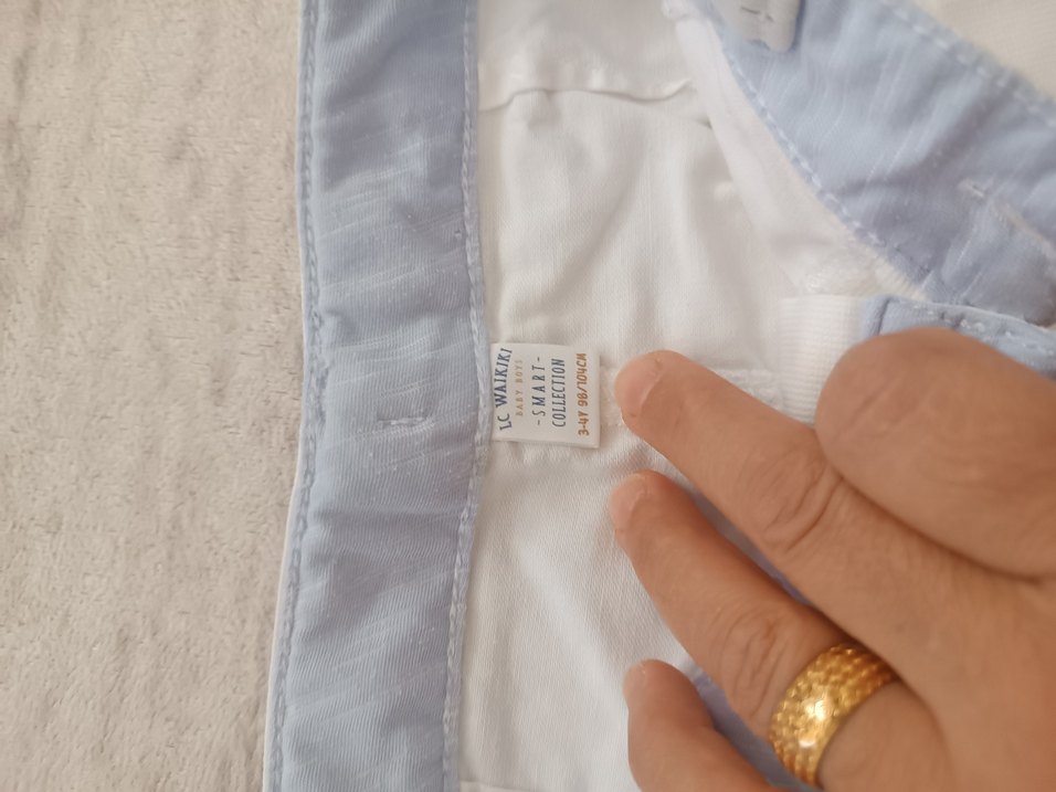 Düğmeli Beyaz Keten Erkek Çocuk Pantolonu ve t-shirt - Görsel 2