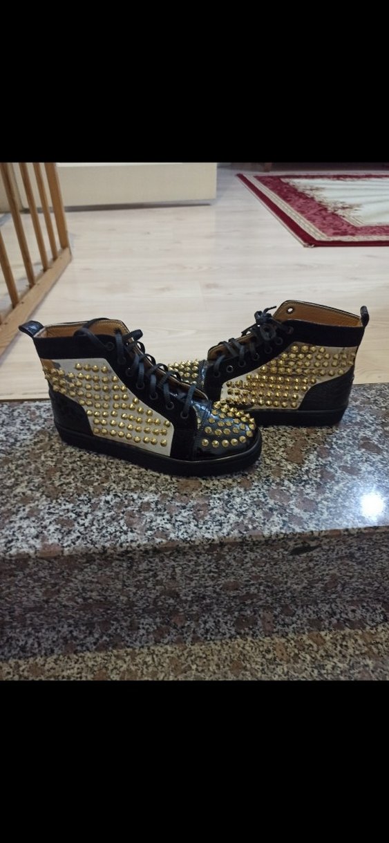 CHRİSTİAN LOUBOUTİON AYAKKABI — görsel 2/4