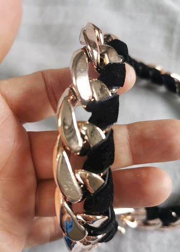 Zincir Detaylı Altın Yılan Desenli Midi Kolye - Görsel 5