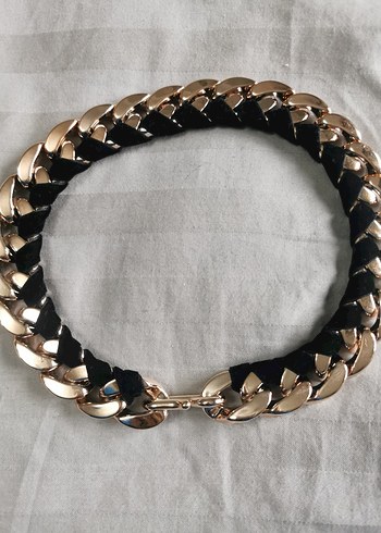 Zincir Detaylı Altın Yılan Desenli Midi Kolye - Görsel 4