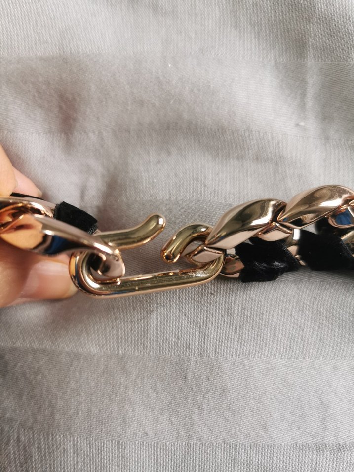 Zincir Detaylı Altın Yılan Desenli Midi Kolye - Görsel 3