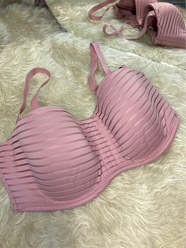 PENTİ STRAPLESS FORM NUDE COLORS SÜTYEN