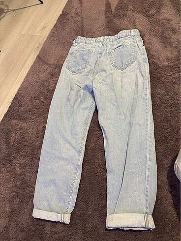 H&M Mom jean