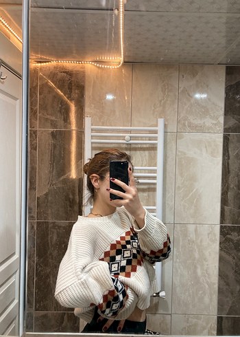 Desenli Yüksek Yakalı Örgü Kazak - Görsel 2