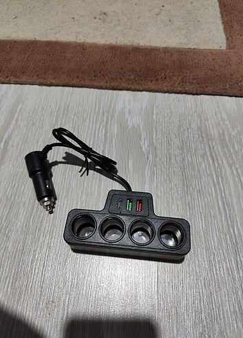 Beden 4 araç çakmak girişli hızlı şarj 3 port USB PD