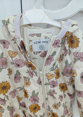 Kapüşonlu Çiçek Desenli Bebek Tulumu - Görsel 2