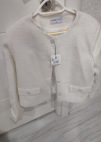 Düğmeli Beyaz Midi Kadın Ceket - Görsel 4