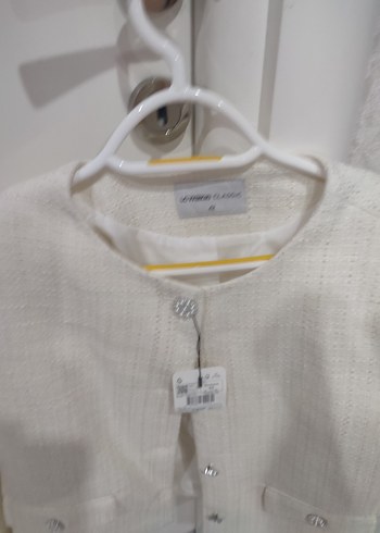 Düğmeli Beyaz Midi Kadın Ceket - Görsel 2