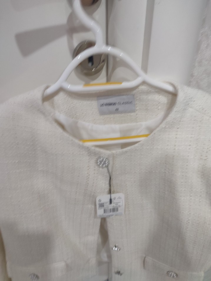 Düğmeli Beyaz Midi Kadın Ceket - Görsel 2