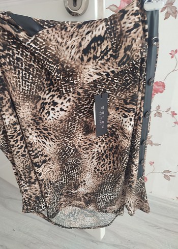 Selen MarkaKahverengi Yılan Desenli Uzun Kollu Bluz - Görsel 3