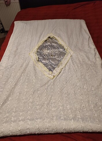 Nakışlı kalın Yün Yorgan  - Görsel 3
