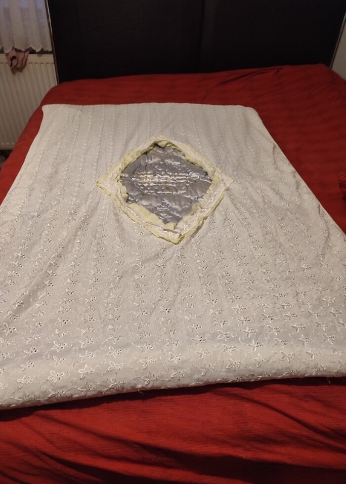 Nakışlı kalın Yün Yorgan  - Görsel 2