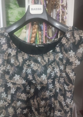 xl Beden gri Renk Gri Çiçekli Volanlı Kadın Bluz xl beden