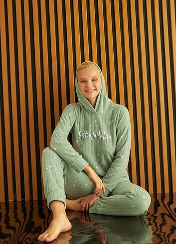 Diğer Kapşonlu Polar pijama takımı