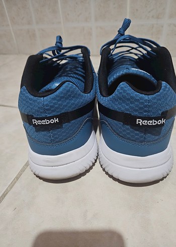 45 Beden mavi Renk Reebook orjinal