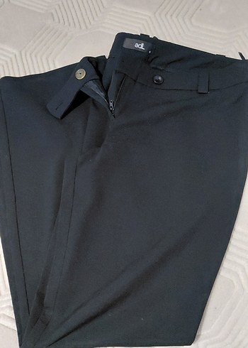 Kemerli Siyah Midi Kumaş Pantolon - Görsel 4