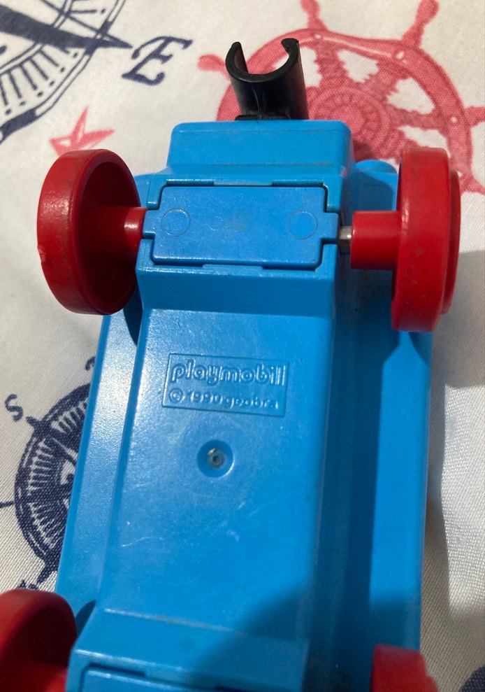 Renkli Mavi Oyuncak Araba - Görsel 3