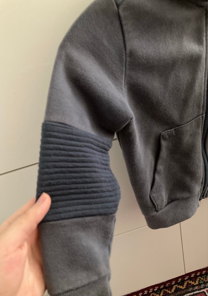 Erkek Çocuk Gri Kapüşonlu Sweatshirt - Görsel 2