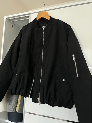 Zara Zara bomber mont