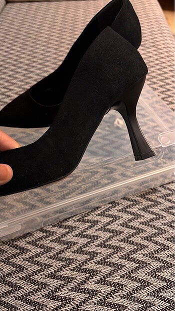 35 Beden Siyah Süet Stiletto