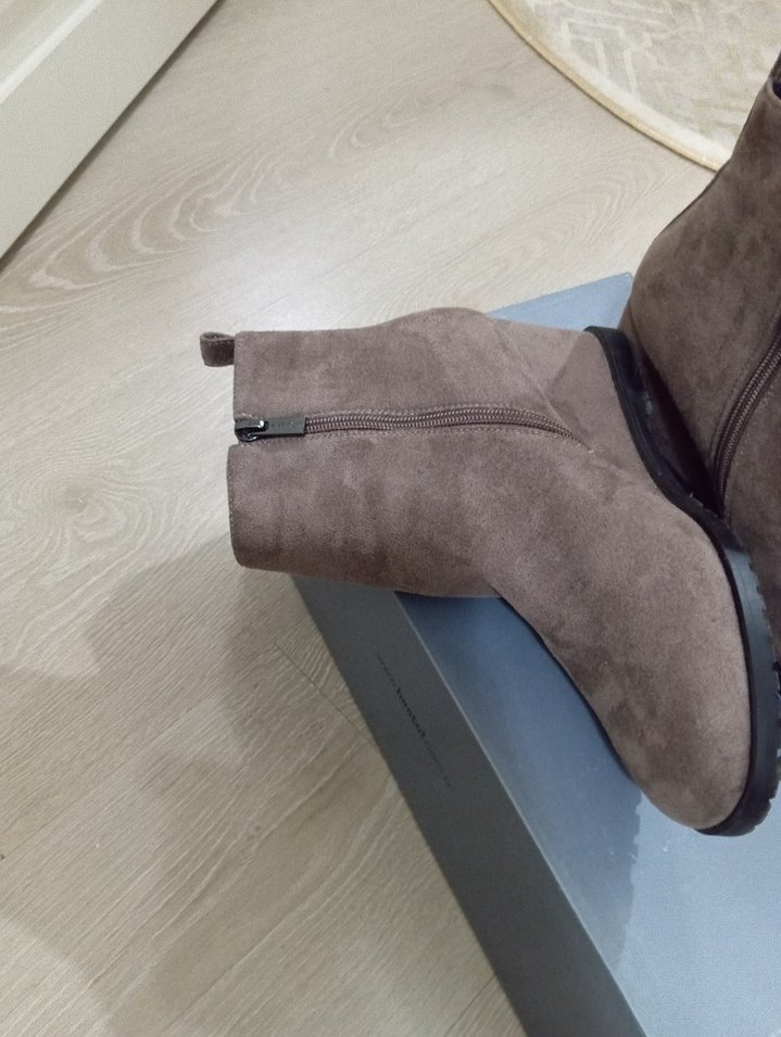 Süet Kadın Topuklu Bot - Görsel 5