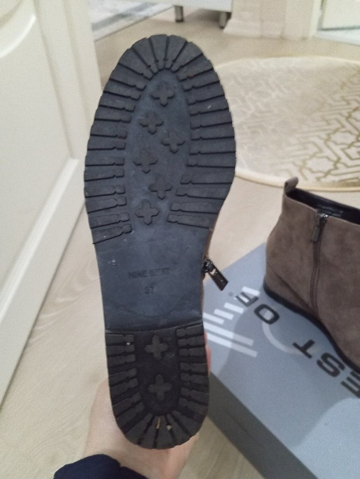 Süet Kadın Topuklu Bot - Görsel 4