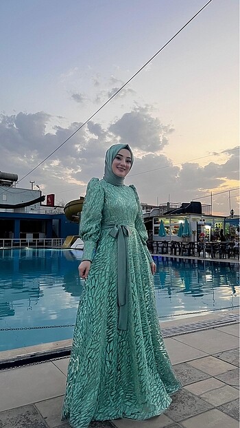 Diğer Kadın tesettür gece elbisesi