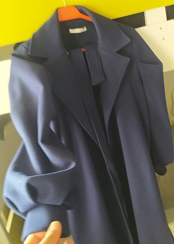 Lacivert kuşaklı uzun kaban - Görsel 4