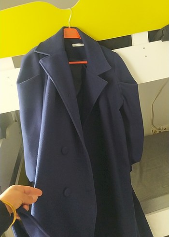 Lacivert kuşaklı uzun kaban - Görsel 2