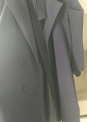 Lacivert kuşaklı uzun kaban - Görsel 5