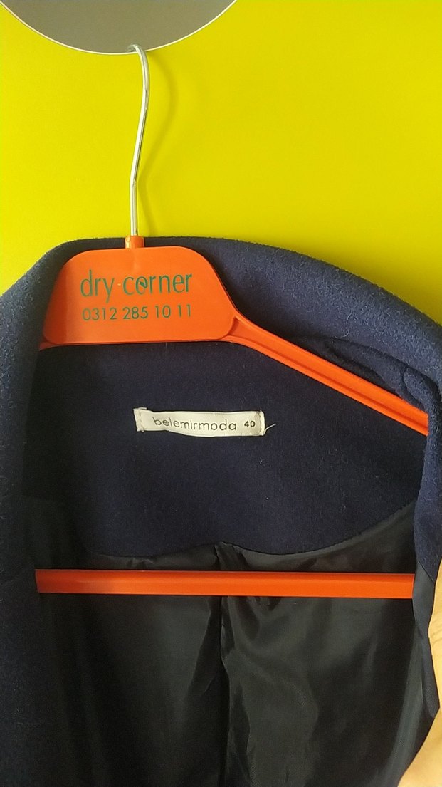 Lacivert kuşaklı uzun kaban - Görsel 3